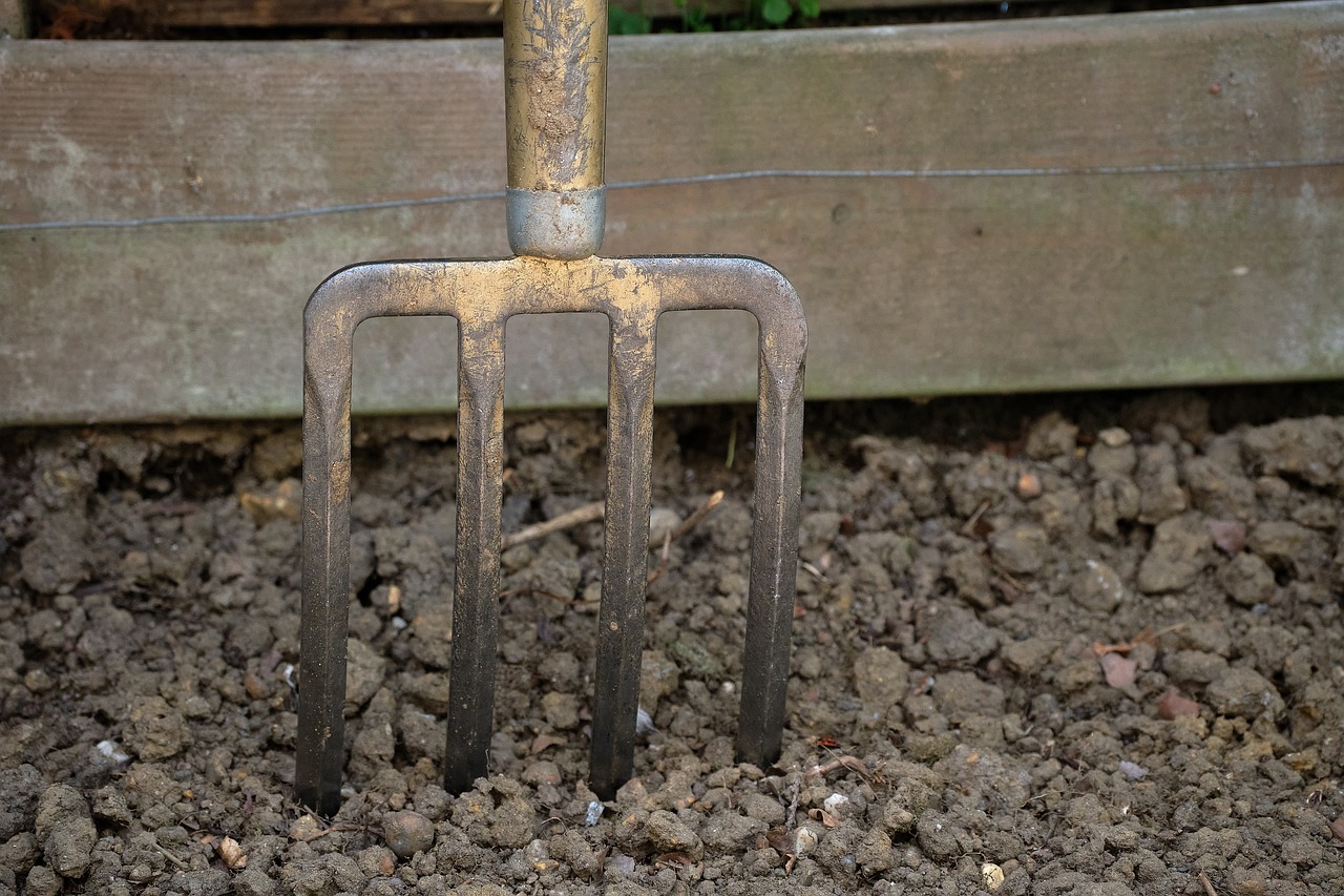 The Top 10 Most Useful Digging Tools For Your Garage - Garage Tool Expert